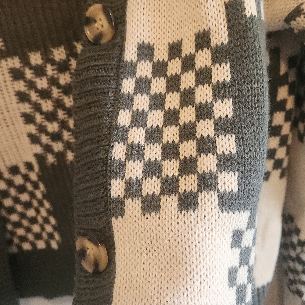 No Boundaries Checkered Cardigan - Dark Green/Gray and Cream - Picture 3 of 5